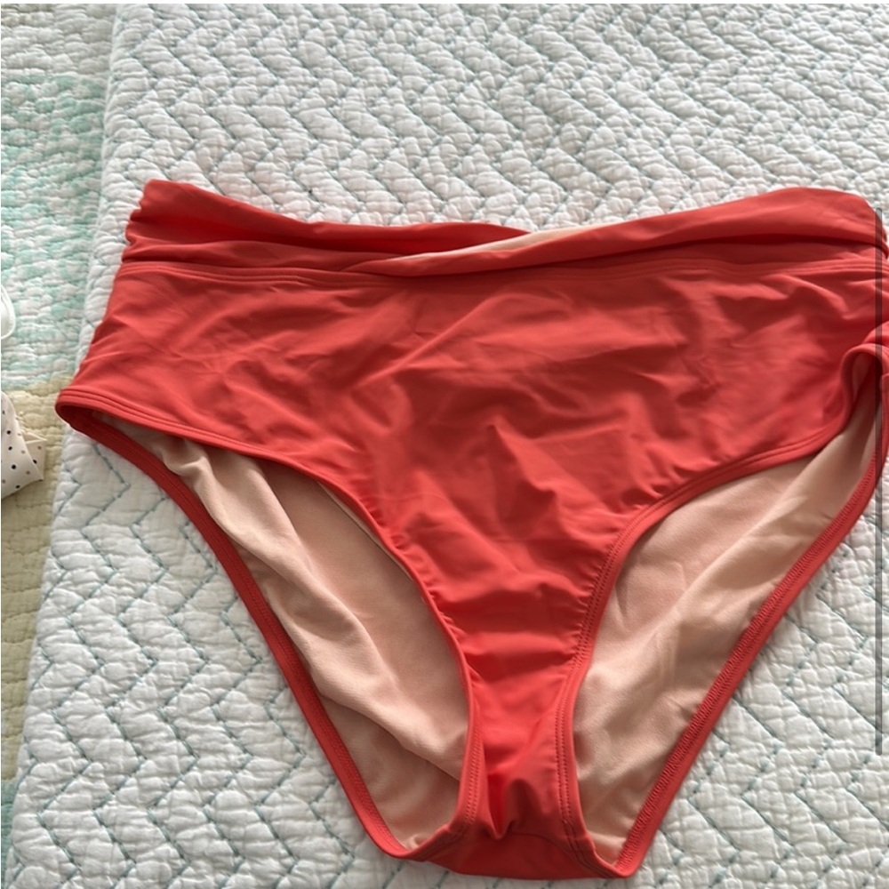 NWT high waisted bottom